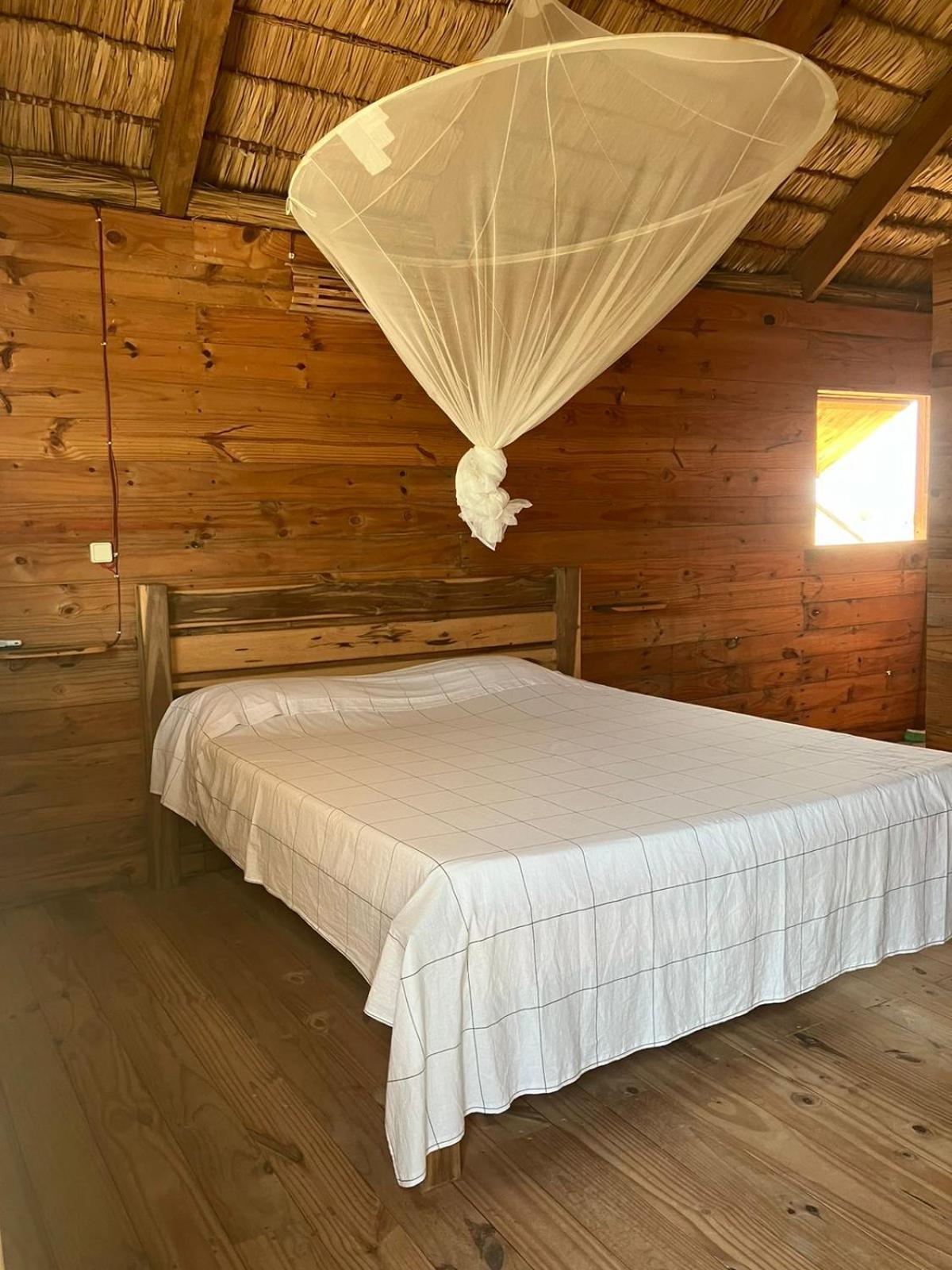 Vazaha Vezo Bed & Breakfast Andavadoaka Екстериор снимка